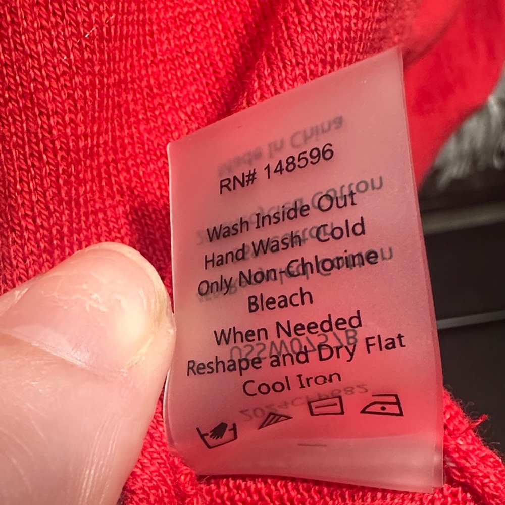 Universal Standard Eco Relaxed Core Crew – Size Small – Flame Red - Picture 7 of 7